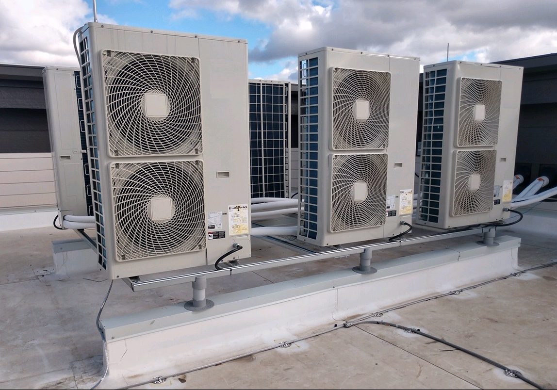 Smartphone Controlling AC